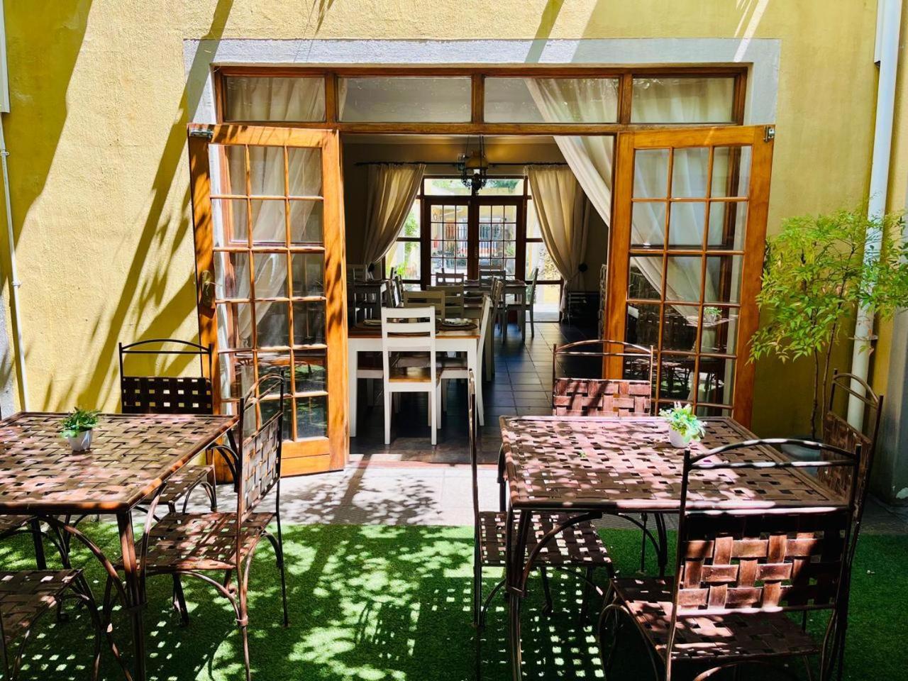 17 On Bird Guest House Beaufort West Dış mekan fotoğraf