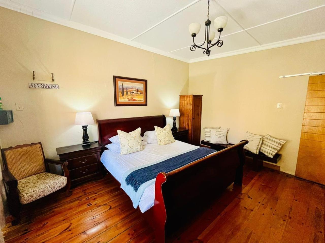 17 On Bird Guest House Beaufort West Dış mekan fotoğraf