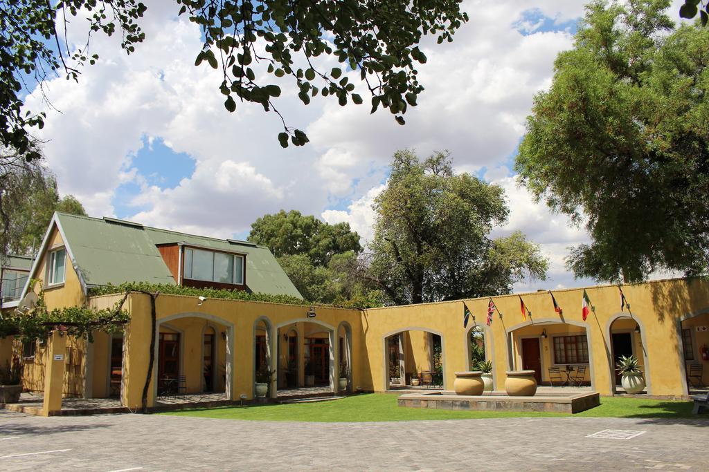 17 On Bird Guest House Beaufort West Dış mekan fotoğraf