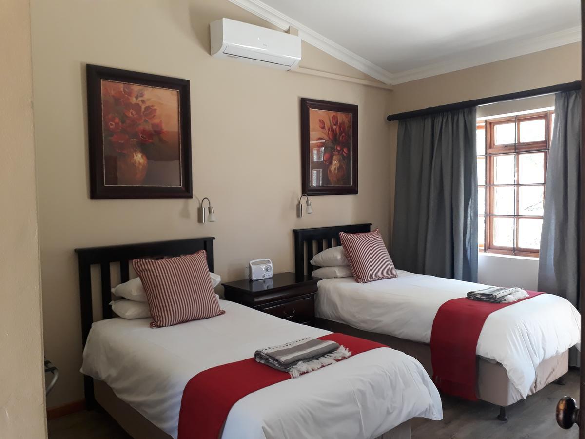 17 On Bird Guest House Beaufort West Dış mekan fotoğraf