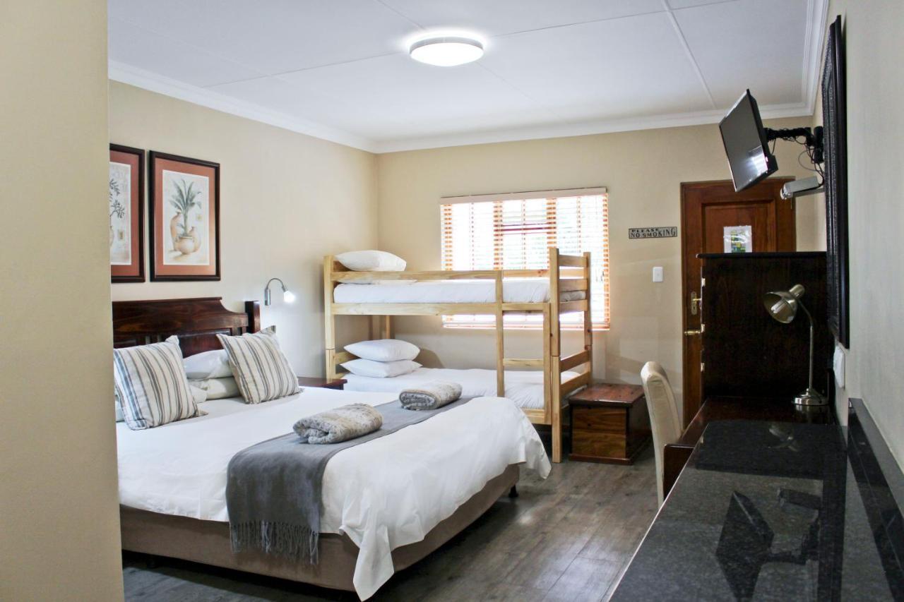 17 On Bird Guest House Beaufort West Dış mekan fotoğraf