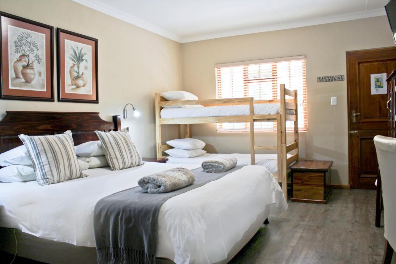 17 On Bird Guest House Beaufort West Dış mekan fotoğraf