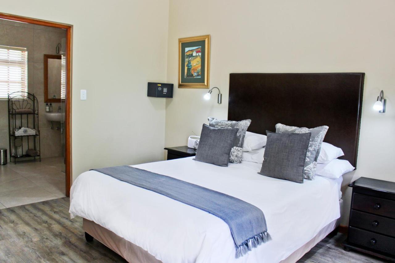 17 On Bird Guest House Beaufort West Dış mekan fotoğraf