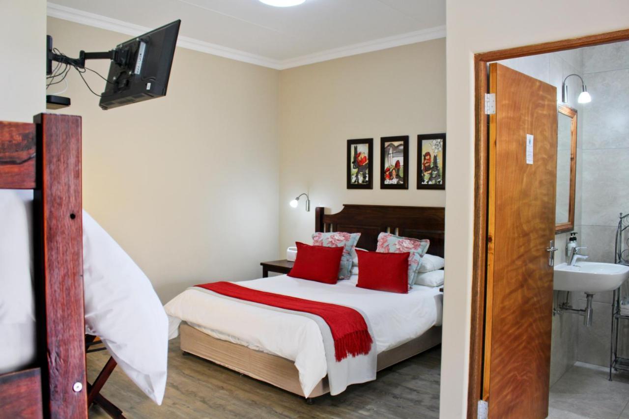 17 On Bird Guest House Beaufort West Dış mekan fotoğraf